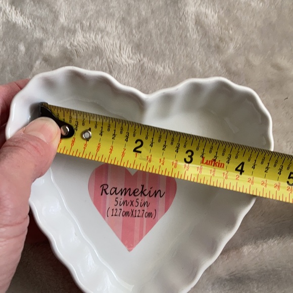 New...4 pink and white Heart decorative dishes - Picture 11 of 12